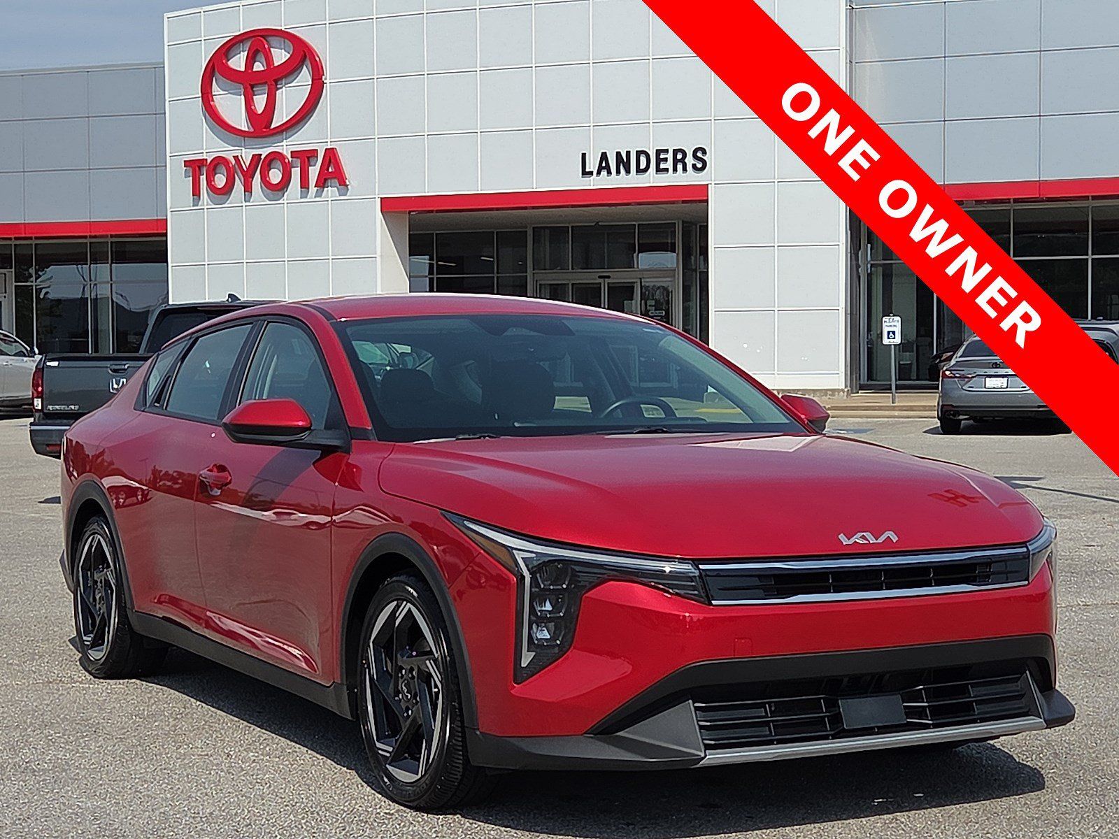 Used 2025 Kia K4 EX FWD image 1