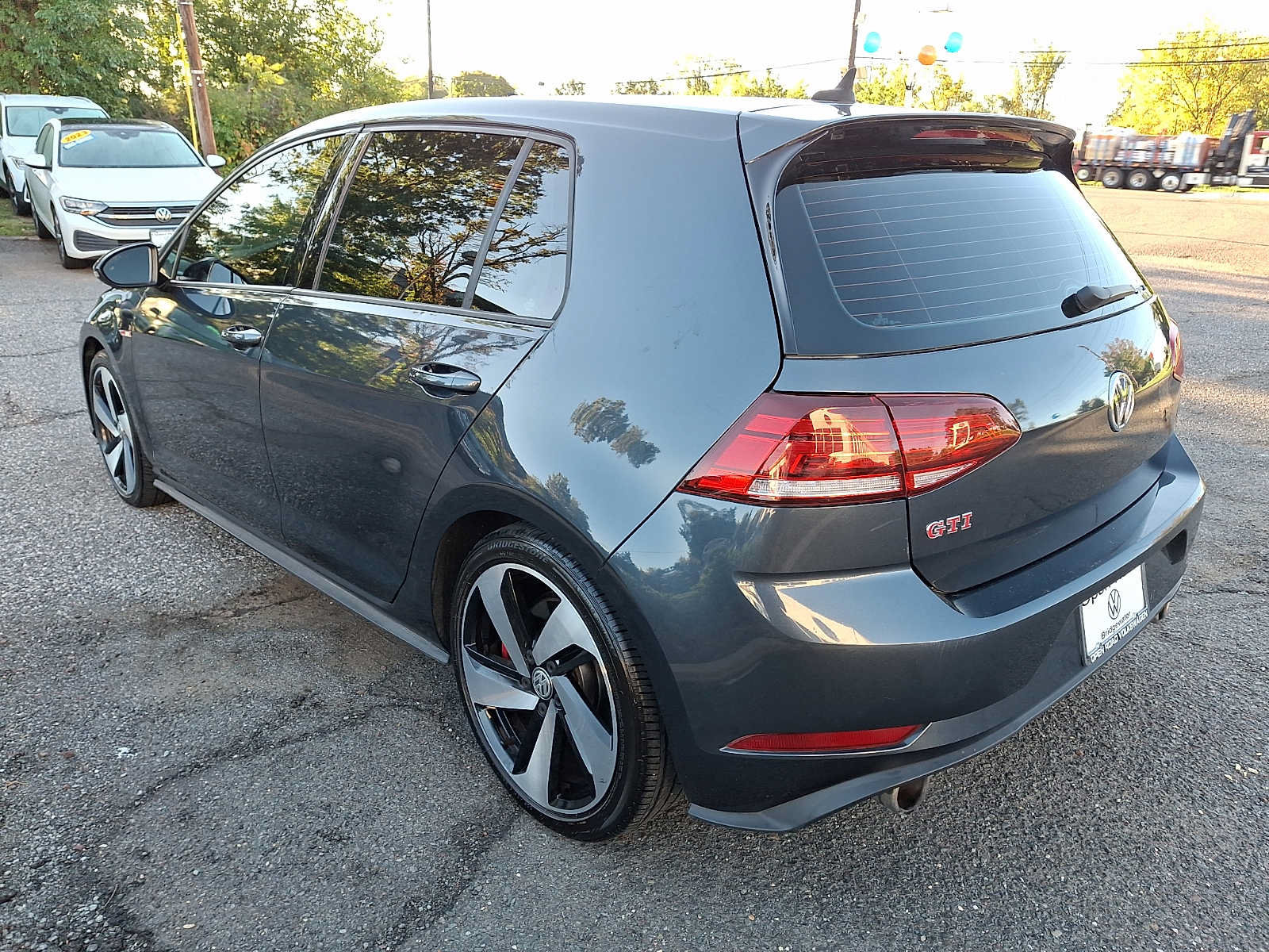 Used 2019 Volkswagen GTI SE w/ SE Experience Package FWD image 4