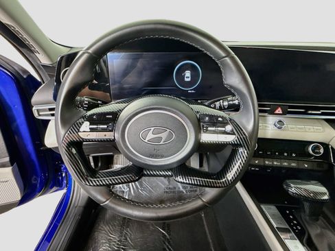 Used 2024 Hyundai Elantra Limited FWD image 13