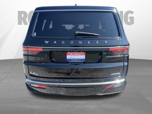 Used 2024 Jeep Wagoneer Series II w/ Flexible Seating Group RWD image 5