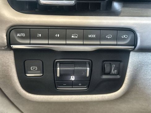 Certified 2023 Cadillac Escalade Sport Platinum image 17