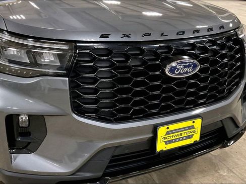 Certified 2025 Ford Explorer ST-Line w/ Premium Package image 29