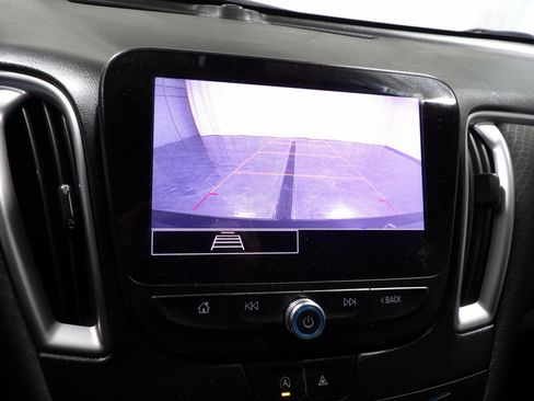 Used 2021 Chevrolet Malibu LS FWD image 15