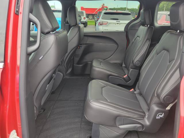 New 2027 Chrysler Pacifica Select FWD image 21