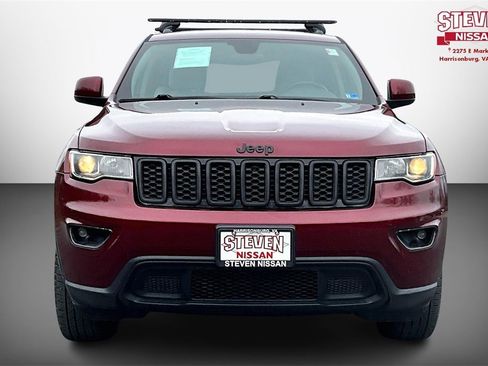 Used 2017 Jeep Grand Cherokee Laredo w/ Quick Order Package 23E image 2