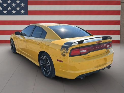 Used 2012 Dodge Charger SRT8 Super Bee w/ Driver Convenience Group II RWD image 5