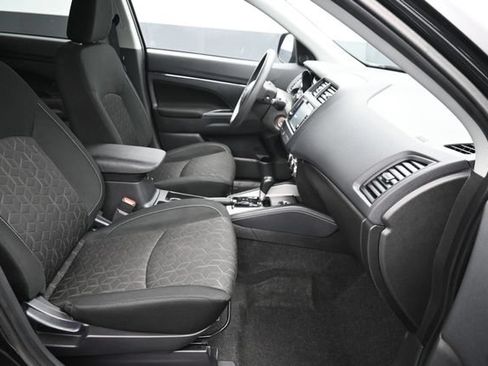 Used 2025 Mitsubishi Outlander Sport ES AWD/4WD image 8