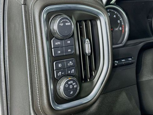 Used 2020 Chevrolet Silverado 1500 High Country w/ Technology Package AWD/4WD image 12