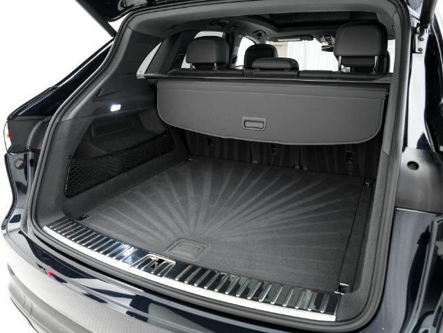 Certified 2020 Porsche Cayenne AWD/4WD image 27
