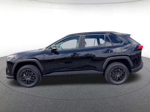 Used 2024 Toyota RAV4 XLE w/ Convenience Package FWD image 3