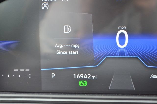 Used 2025 Volkswagen Taos S AWD/4WD image 23