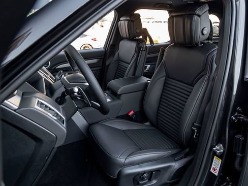 New 2026 Land Rover Discovery Limited Edition AWD/4WD image 12