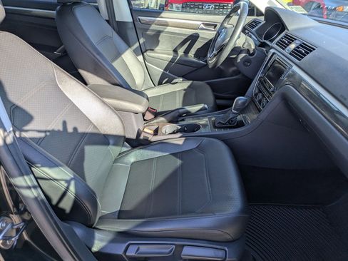 Used 2017 Volkswagen Passat 1.8T SE image 26
