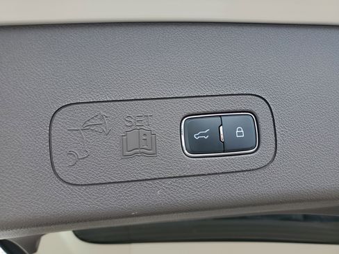 Certified 2024 Lincoln Aviator Reserve image 9