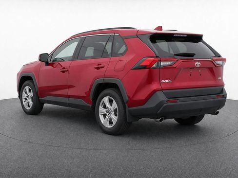 Used 2020 Toyota RAV4 XLE FWD image 3
