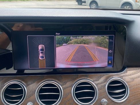 Used 2018 Mercedes-Benz E 300 image 29