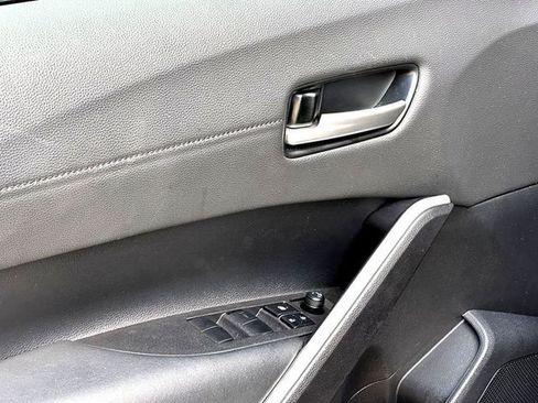 Used 2026 Toyota Corolla Cross XLE FWD image 11