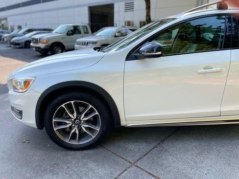 Used 2015 Volvo V60 T5 Cross Country w/ Protection Package AWD/4WD image 7