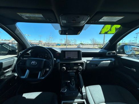 Used 2024 Toyota Tacoma TRD Off-Road AWD/4WD image 10