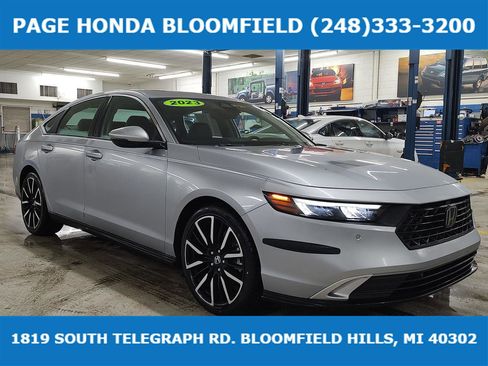Used 2023 Honda Accord Touring image 1
