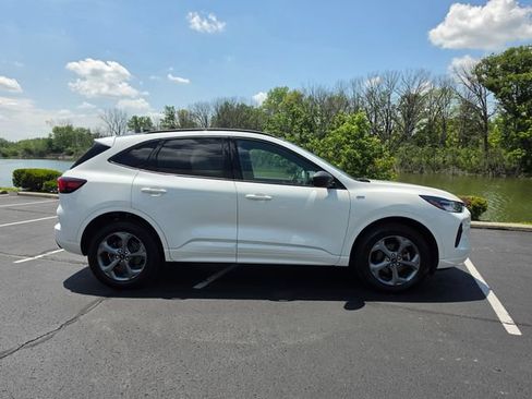 Used 2024 Ford Escape ST-Line w/ Tech Pack #1 AWD/4WD image 5