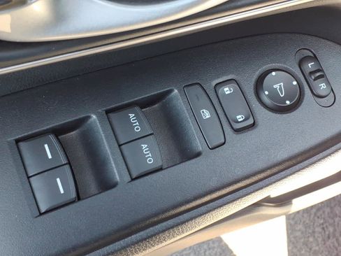 Used 2020 Honda CR-V Touring image 24