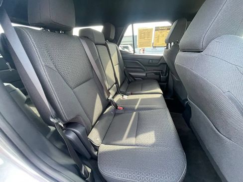 Used 2025 Toyota 4Runner SR5 AWD/4WD image 27
