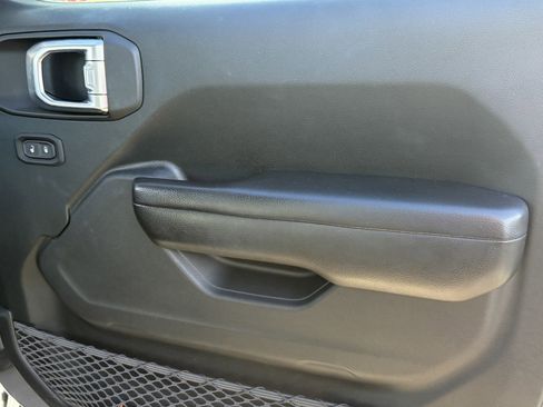 Used 2019 Jeep Wrangler Unlimited Rubicon image 27