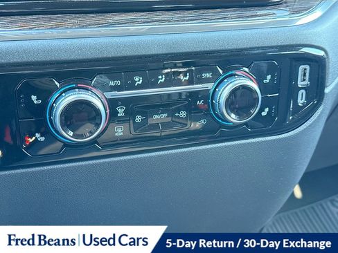 Used 2024 GMC Sierra 1500 SLE image 18