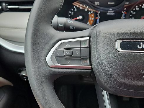 Used 2025 Jeep Compass Limited AWD/4WD image 21