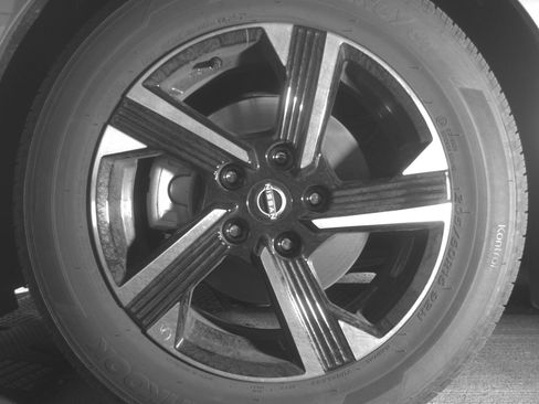 Used 2025 Nissan Sentra SV FWD image 12