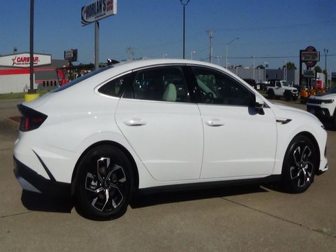 Used 2025 Hyundai Sonata SEL FWD image 5