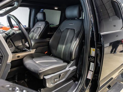 Used 2022 Ford F250 Platinum w/ FX4 Off-Road Package AWD/4WD image 35