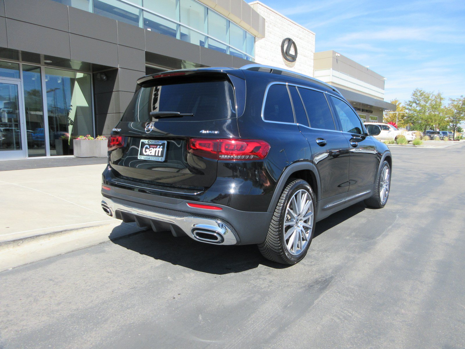 Used 2022 Mercedes-Benz GLB 250 4MATIC image 10