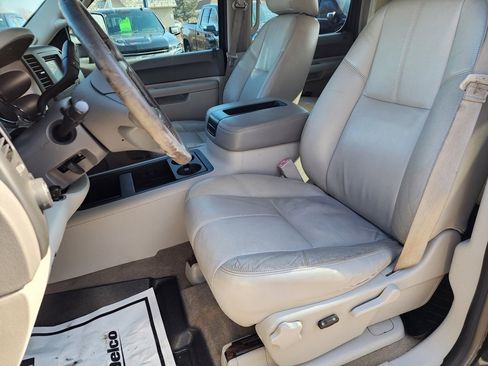 Used 2013 Chevrolet Silverado 2500 LT w/ Interior Plus Package image 33