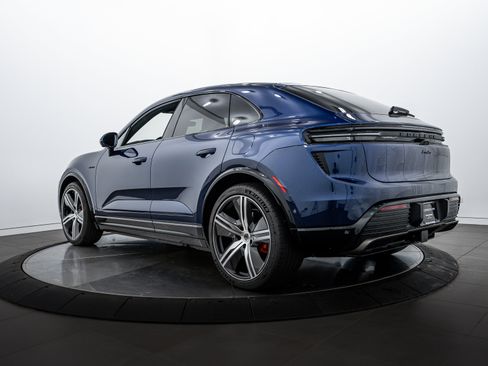 New 2025 Porsche Macan Turbo Electric image 3