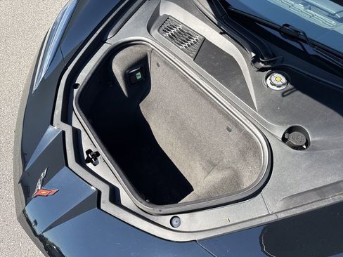 Used 2025 Chevrolet Corvette Stingray Coupe w/ 1LT RWD image 34