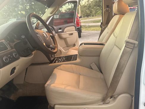 Used 2012 GMC Sierra 2500 Denali w/ Suspension Package, Off-Road image 11