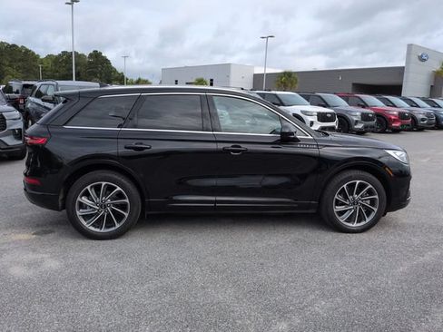 Used 2024 Lincoln Corsair Grand Touring AWD/4WD image 3
