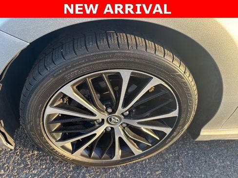 Used 2020 Toyota Camry SE image 7