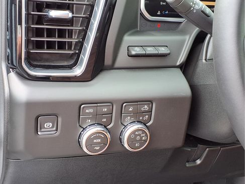 New 2026 GMC Sierra 2500 Denali Ultimate AWD/4WD image 15