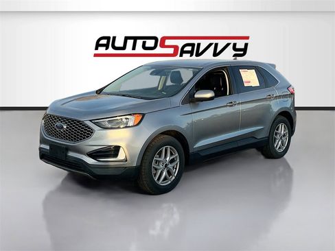 Used 2024 Ford Edge SEL image 3