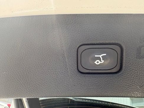 Used 2024 Ford Edge SEL w/ Convenience Package AWD/4WD image 9
