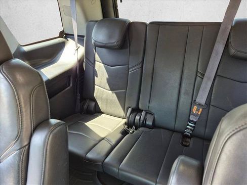 Used 2017 Cadillac Escalade Luxury RWD image 18