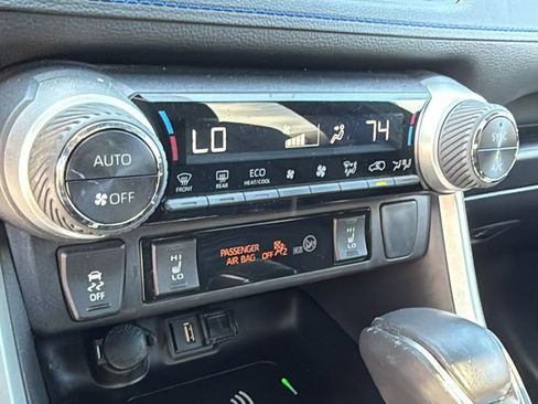 Used 2022 Toyota RAV4 XSE AWD/4WD image 36