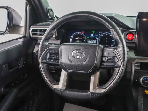 Used 2025 Toyota 4Runner TRD Off-Road Premium AWD/4WD image 13