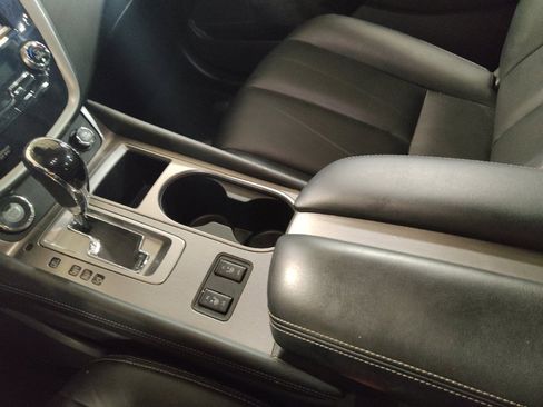 Used 2023 Nissan Murano SV FWD image 26