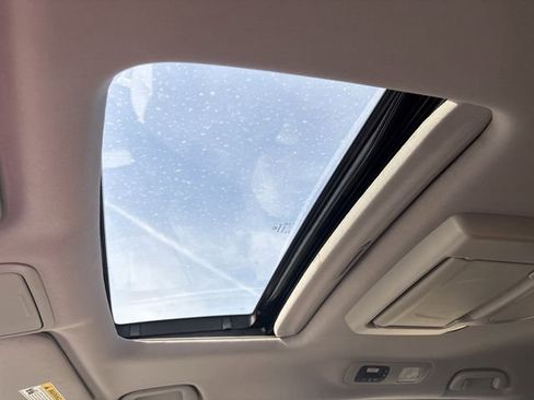 Used 2024 Honda Odyssey Touring image 31