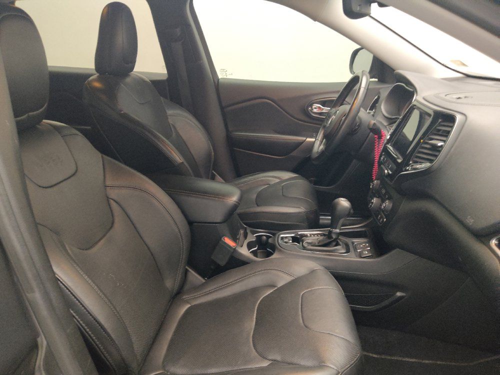 Used 2019 Jeep Cherokee Limited w/ Luxury Group FWD image 21