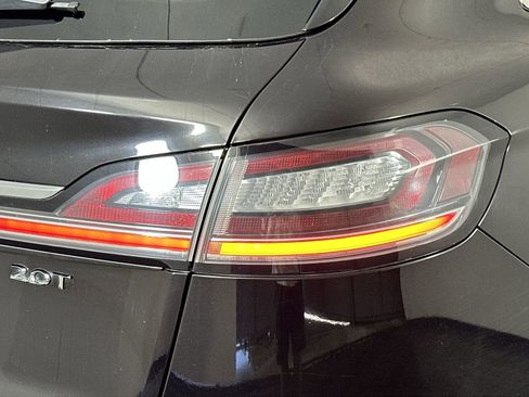 Used 2019 Lincoln Nautilus Reserve image 30